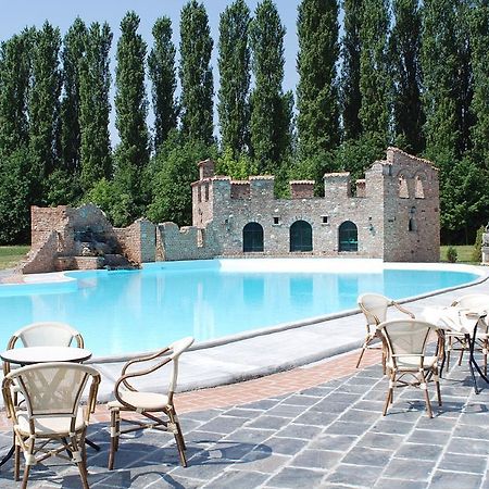 Tenuta Il Tenchio Hotel Lacchiarella ภายนอก รูปภาพ