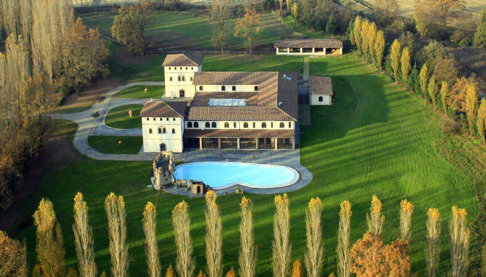 Tenuta Il Tenchio Hotel Lacchiarella ภายนอก รูปภาพ