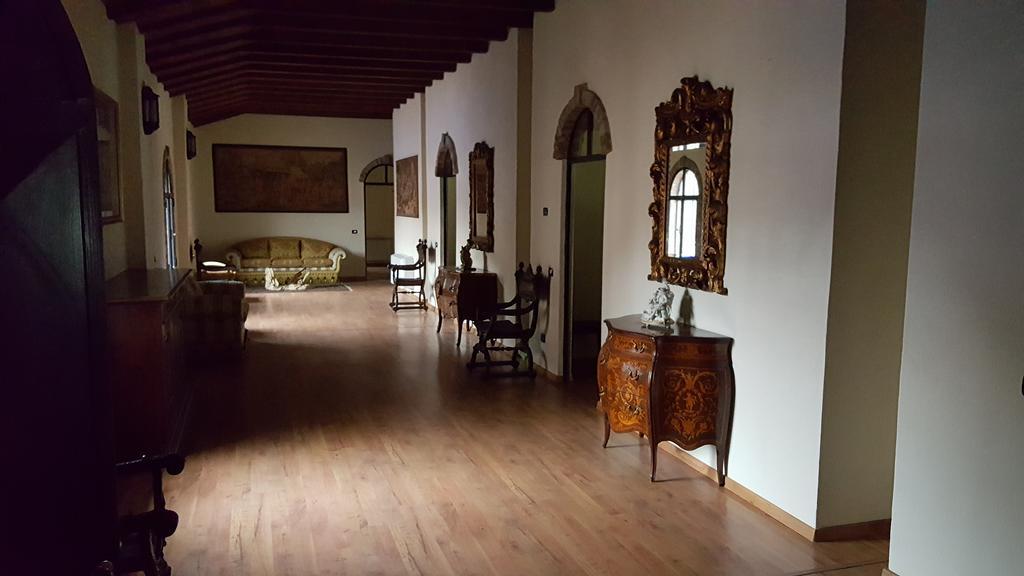 Tenuta Il Tenchio Hotel Lacchiarella ภายนอก รูปภาพ