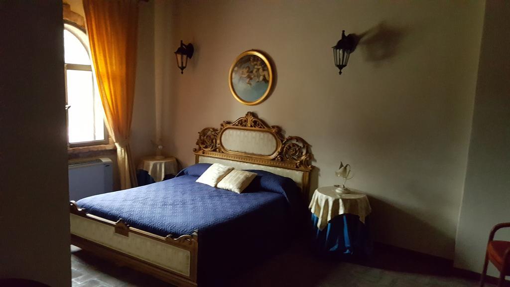 Tenuta Il Tenchio Hotel Lacchiarella ภายนอก รูปภาพ